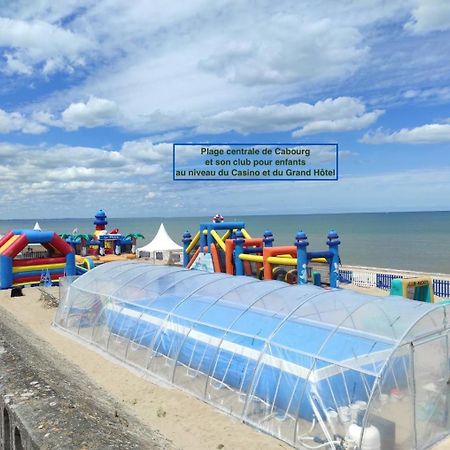 Cabourg, Appartement T2 Acces Direct Mer Екстериор снимка